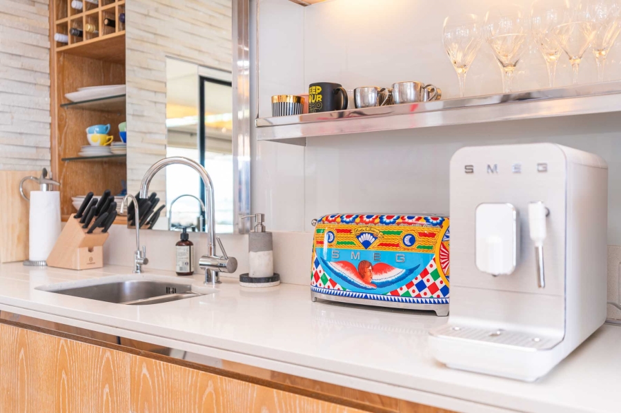 To Let 2 Bedroom Property for Rent in Clifton Western Cape